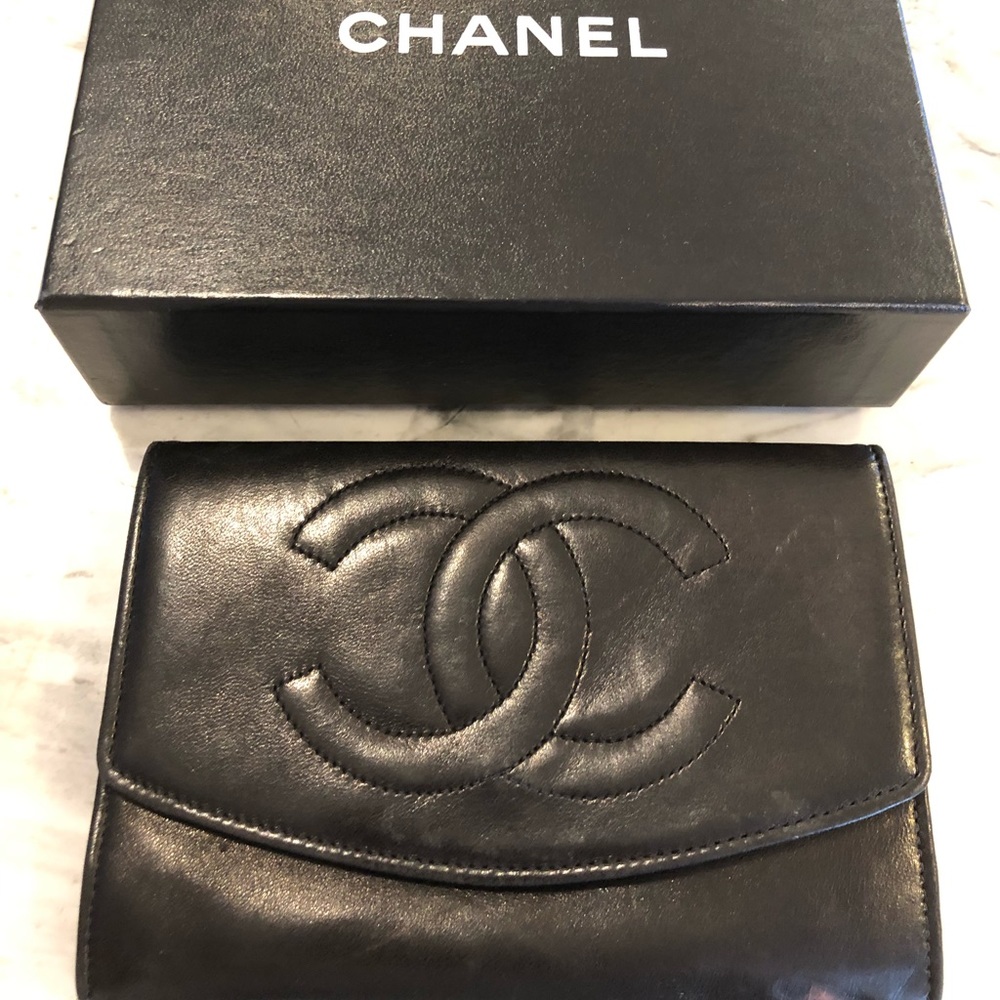 Chanel vintage medium wallet coin purse